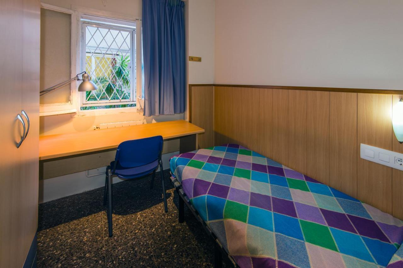 Residencia Sants Hostel Barcelona Room photo