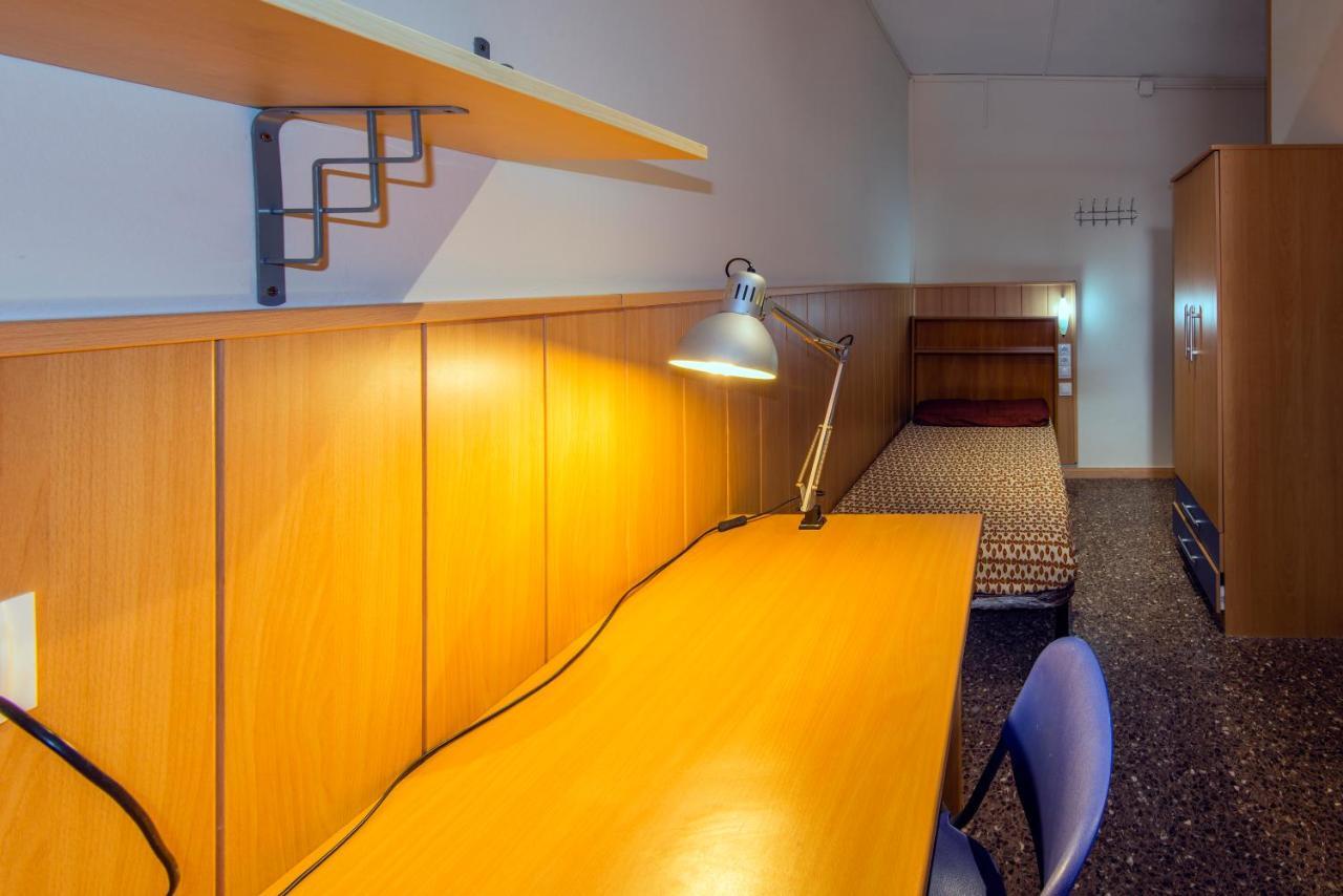 Residencia Sants Hostel Barcelona Room photo